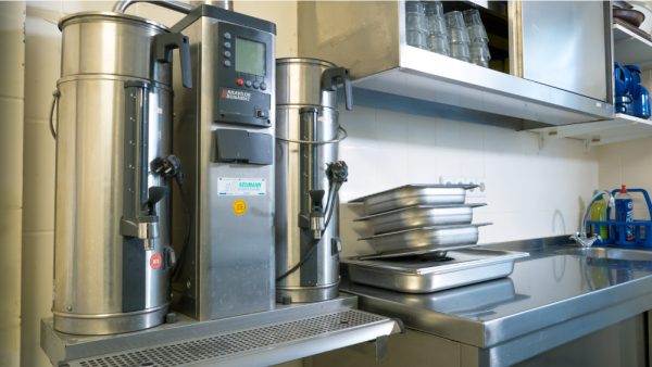 KÜCHE UND ESSBEREICH