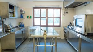 KÜCHE UND ESSBEREICH